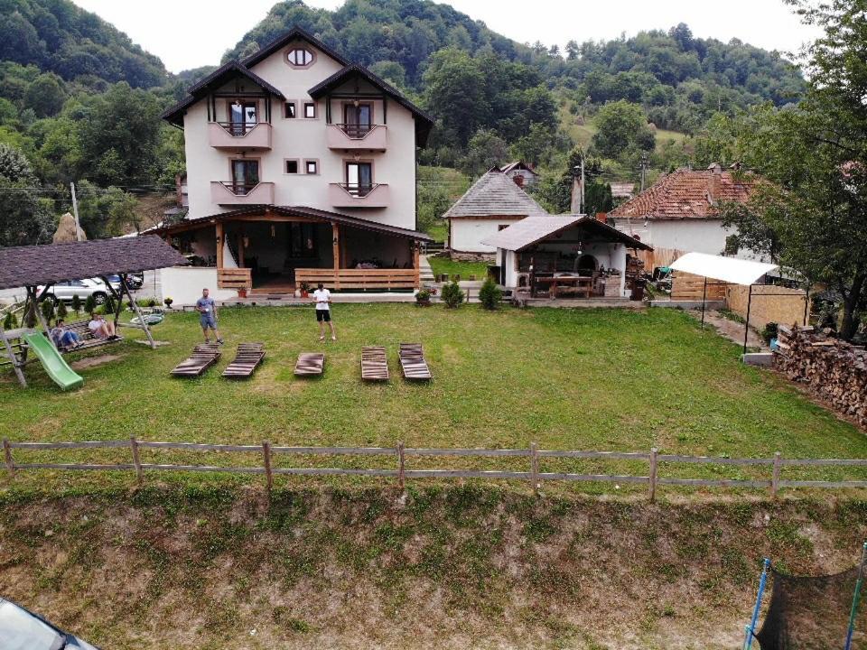 Heaven Guesthouse กอร์เบนี ภายนอก รูปภาพ