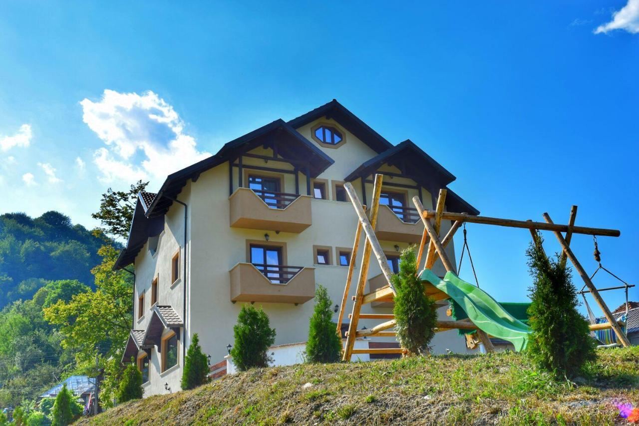 Heaven Guesthouse กอร์เบนี ภายนอก รูปภาพ